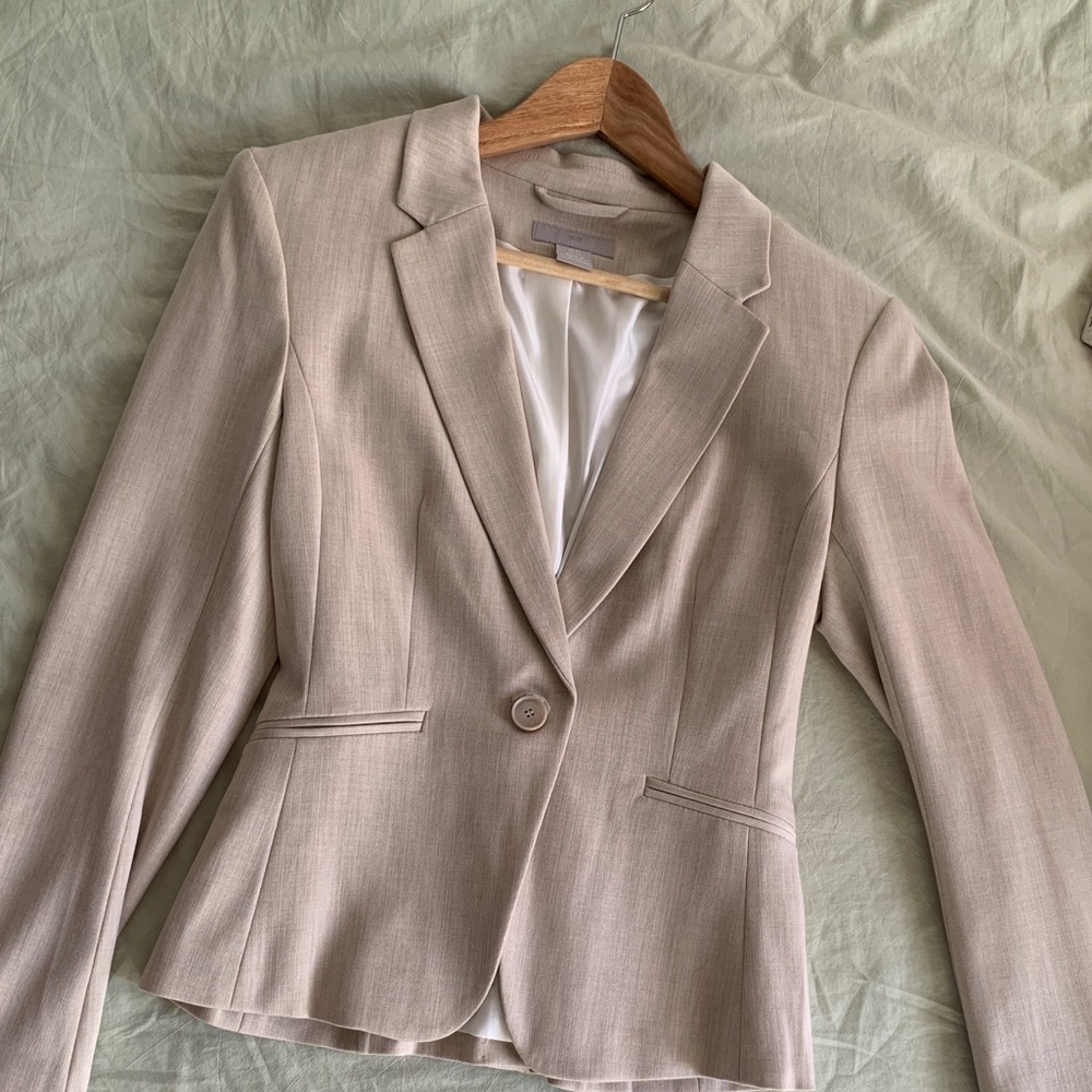H&M light beige blazer